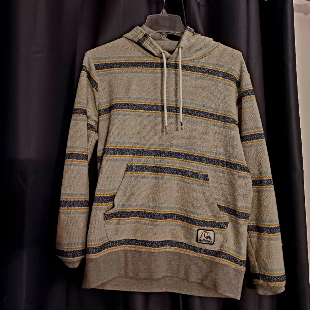 Sweatshirt - Picture 1 of 3